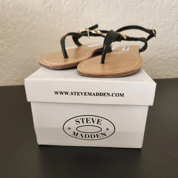Steve Madden Black and Tan Sandals for Women - Picture 2 of 3